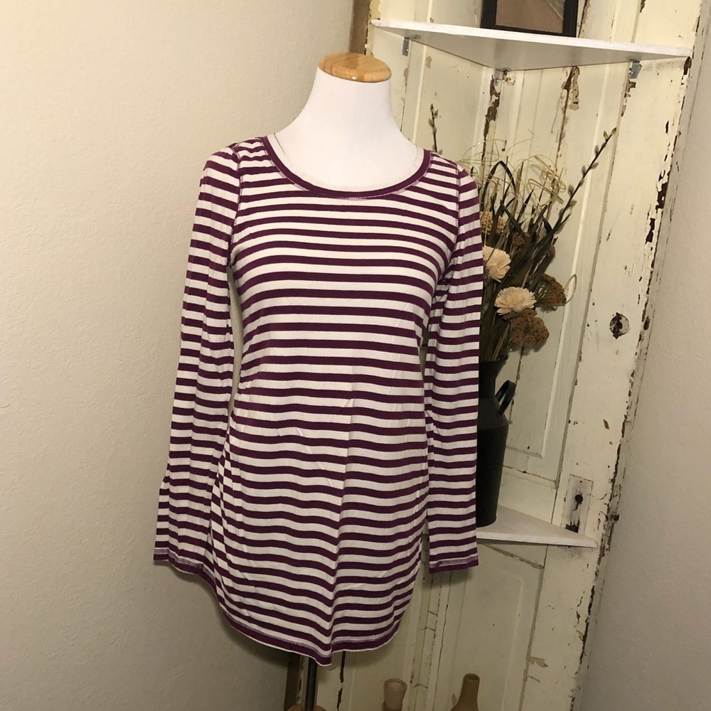 SOLD ELSEWHERE Old Navy Maternity Long Sleeve